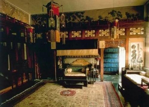 看看清朝皇帝怎么“过日子” 吃饭、睡觉都是一个人