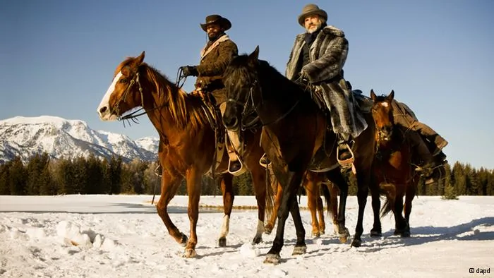This undated publicity image released by The Weinstein Company shows, from left, Jamie Foxx as Django and Christoph Waltz as Schultz in the film, Django Unchained, directed by Quentin Tarantino.(Foto:The Weinstein Company, Andrew Cooper, SMPSP, File/AP/dapd)
