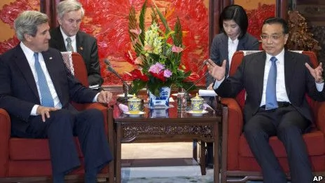 美国国务卿克里在北京会晤中国总理李克强