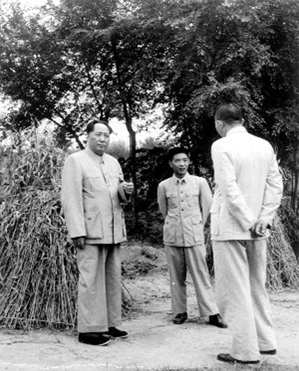 89年胡耀邦追悼会:邓小平李鹏赵紫阳出席