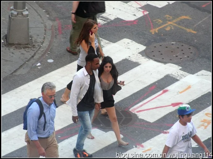 在美國紐約行人怎麼過馬路
