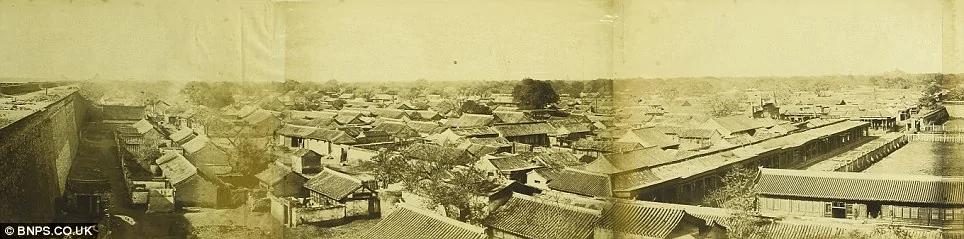 组图:北京最早全景照及被焚毁前的圆明园