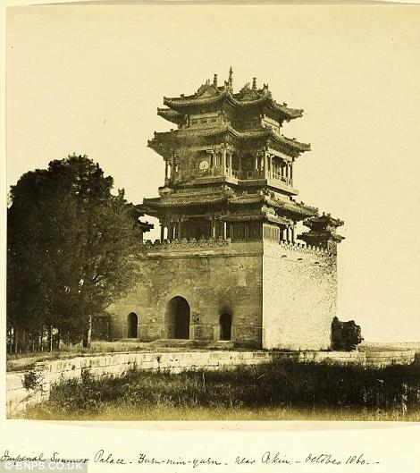 组图:北京最早全景照及被焚毁前的圆明园