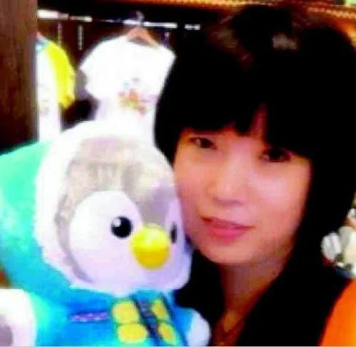 45岁女士因长相年轻苦恼