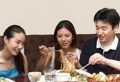 吃饭八分饱少得癌