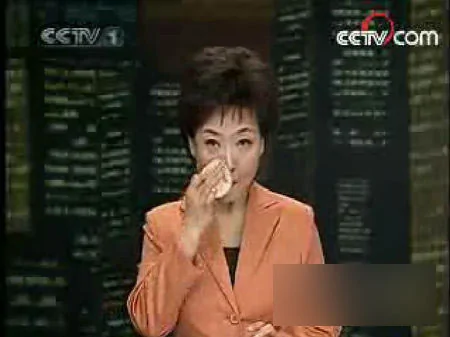 各地主播尷尬事上海女主持被批「經常性走光」(組圖)