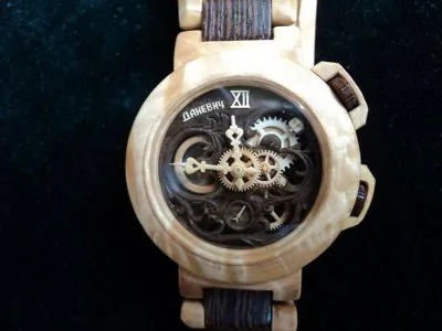 乌克兰巧匠打造“全木”手表