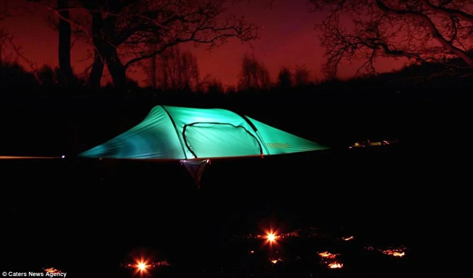 奇异悬浮帐篷可离地1.5米：摆脱爬虫困扰(高清组图)