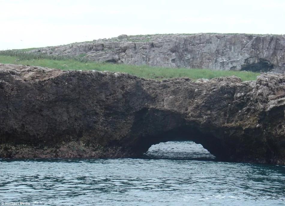 墨西哥轰炸废墟变旅游胜地:海水清澈景色秀美(高清组图)