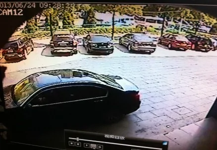 义乌城管“神效率”：司机离车两分钟4秒贴好罚单