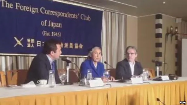 世界维吾尔大会主席热比娅2013年6月20日在东京外国记者俱乐部举行记者会。（美国之音小玉拍摄）