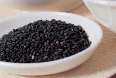 熬夜后吃什么食物能缓解黑眼圈