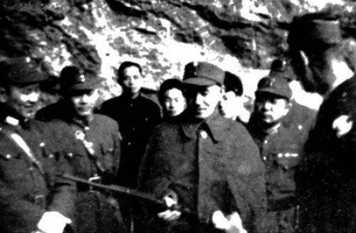 郝柏村:8年抗战蒋委员长领导(组图)