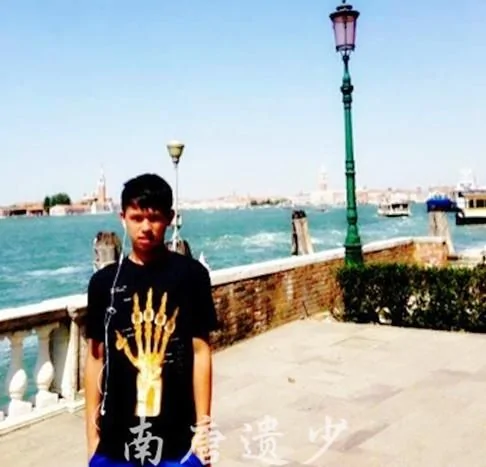 陳凱歌16歲大兒子陳雨昂近照曝光現在正在英國留學(組圖)