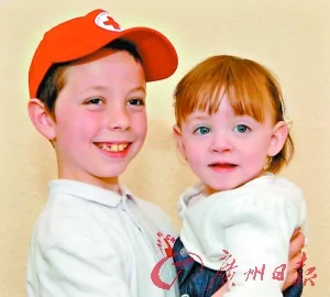 8歲哥哥「生命之吻」出口22次救2歲妹妹