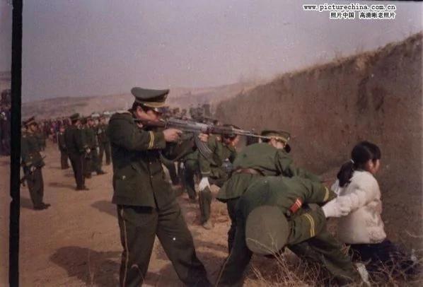 震撼的历史残片:三峡工程表决他被迫退席 灭绝三十年