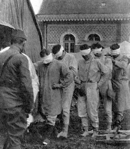 人类战争史上第一次毒气战 瞬间死亡上万人