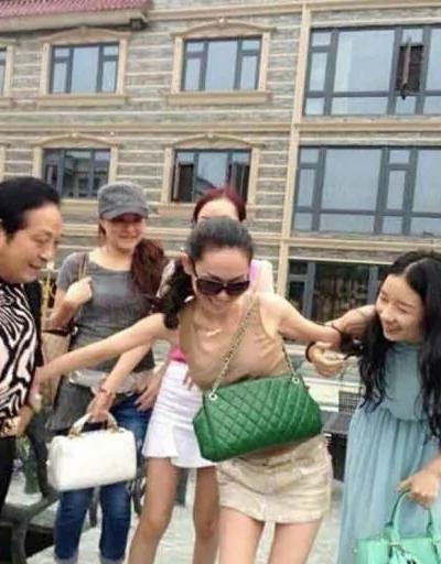 惊曝 气功大师王林与4女艺人轮流 亲吻 照 阿波罗新闻网