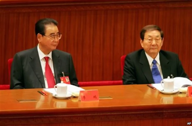 中国前总理李鹏和朱镕基2007年参加中共十七大开幕式