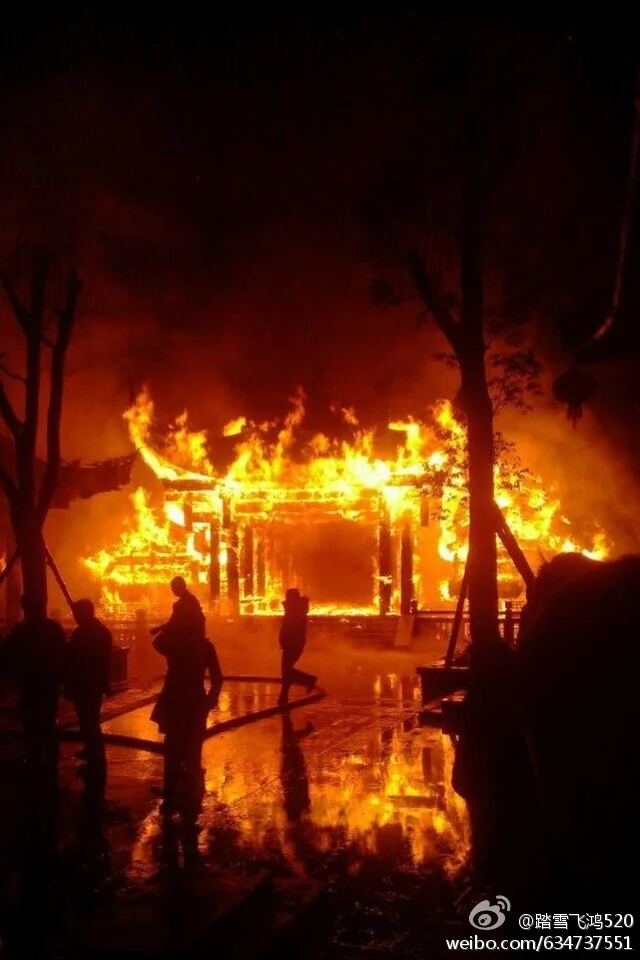 重慶濯水古鎮風雨廊橋火災現場。
