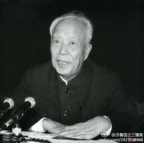 历史残片 张爱玲写了什么让他的作品长期被禁