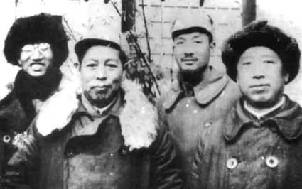 1947年，晉冀魯豫軍區領導同志在一起。左起：徐向前、周士第、王世英、滕代遠。