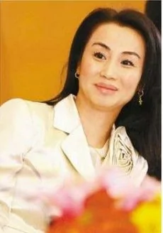 圖為上海明星女企業家鄒蘊玉，曾以15億身家列胡潤女富豪榜第44位。（資料圖）