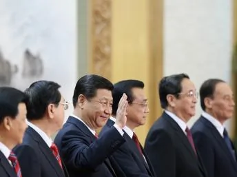 中共政治局常委：圖中從左至右依次為劉雲山、張德江、習近平、李克強、俞正聲和王岐山。
