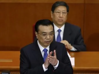 Li Keqiang, premier ministre chinoisà la fin de son discours sur le rapport annuel du gouvernement devant le parlement en session plénière le5 mars2014à Pékin