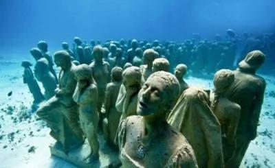 震惊!海底发现神秘人类 疑似特异外星人 组图