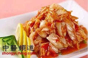 警惕饮食致癌:腌制的咸菜、发霉的花生玉米
