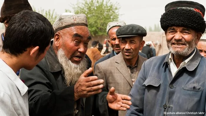 Zum Thema Tote nach Zusammenstößen zwischen Chinesen und Uiguren