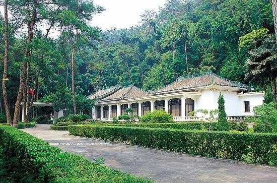 饿死几千万 毛泽东“行宫”遍天下