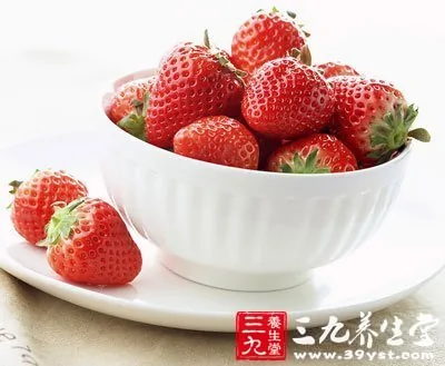 吃草莓防辐射