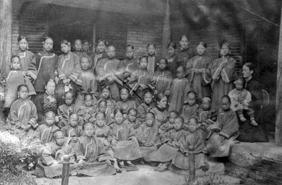 基督教传教士与中国最早的女子教育 1