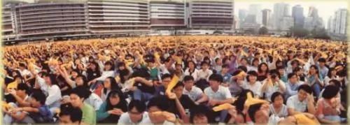 回顾六四:香港200群星 献唱撑民主