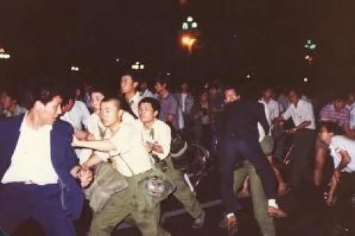 六四历史直击:香港声援学生死里逃生