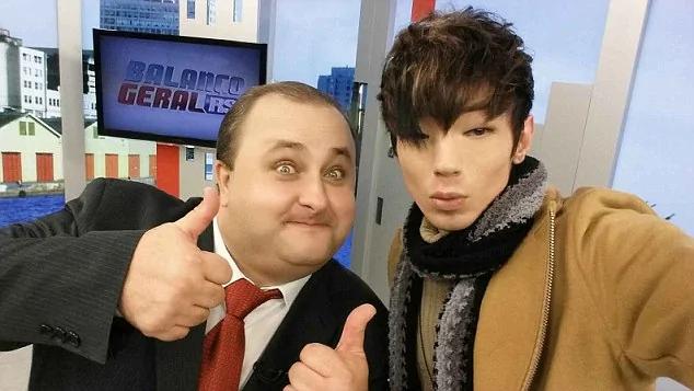 巴西白男痴迷“韩流” 整容十次变亚洲脸