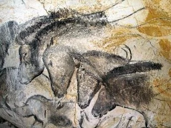 肖维岩洞里逼真，生动的壁画之一。