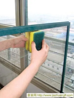 紗窗要清洗的方法