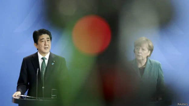 德國總理默克爾與日本首相安倍晉三（資料照片，30/04/2014）