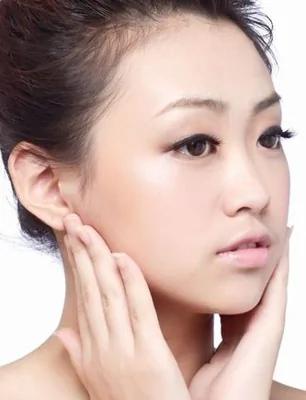 女人也会肾虚 常做耳部按摩操
