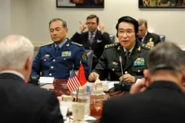 2009年10月徐才厚在美國國防部和美國官員討論安全問題（美國國防部圖片）