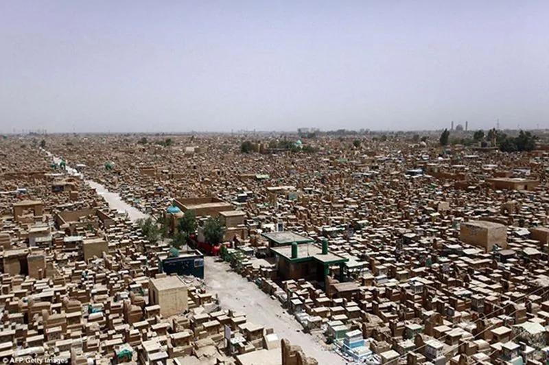 世界最大墓地:埋葬500万人,一眼望不到头