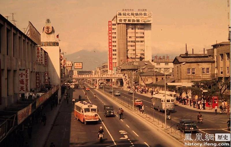 实拍:1971年繁华的台北街头