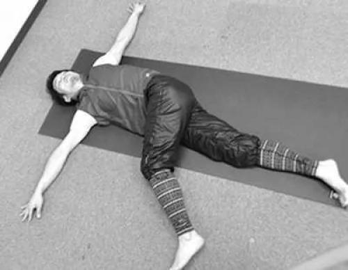 睡不好 学套助眠操