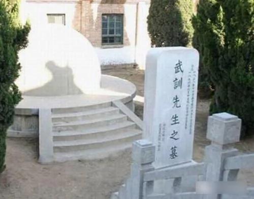 太惨了!文革时被掘墓辱尸的名人