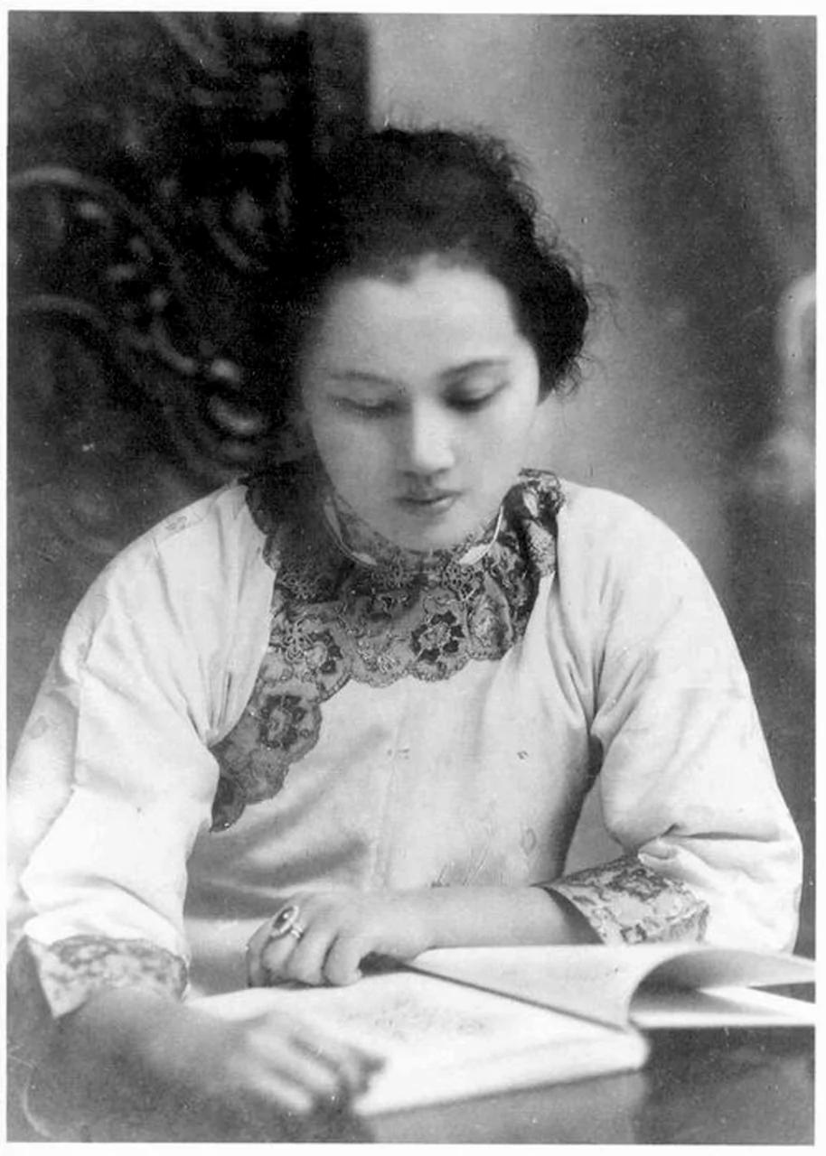 图集:中国当权者身旁十大著名女秘书