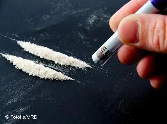 Symbolbild Drogen Droge Line Linie