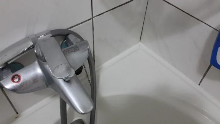 简单清除浴室恼人的霉菌,本人亲自实验非常有效